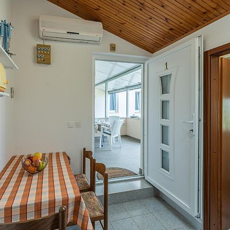 Apartmani Mirela Banjole Exterior photo