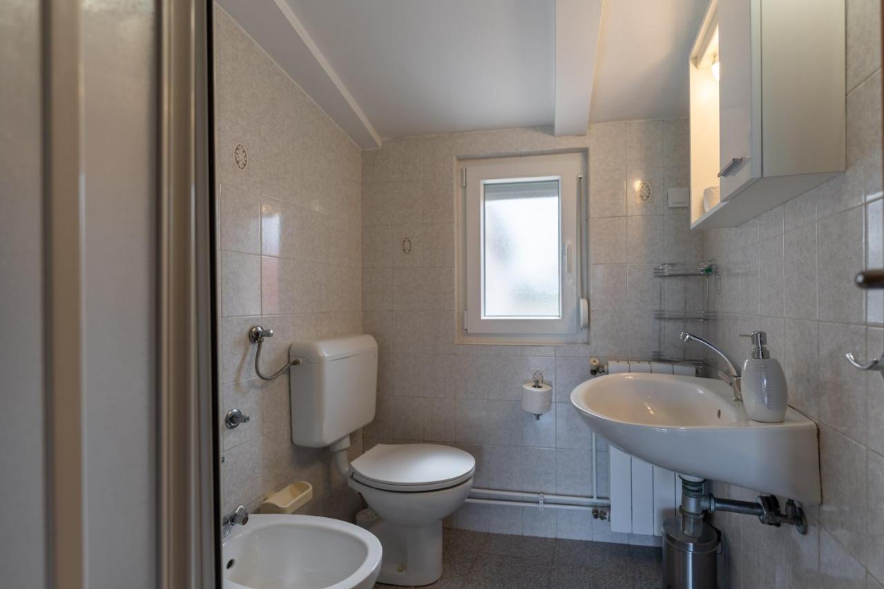 Apartmani Mirela Banjole Exterior photo