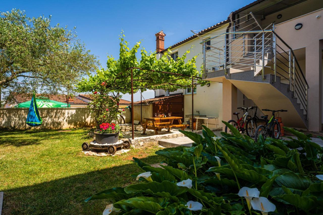 Apartmani Mirela Banjole Exterior photo